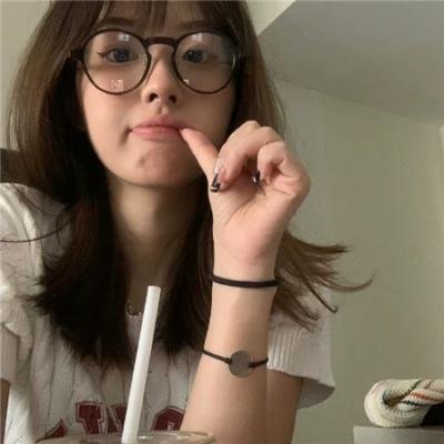 美女荒野逃亡 在线观看